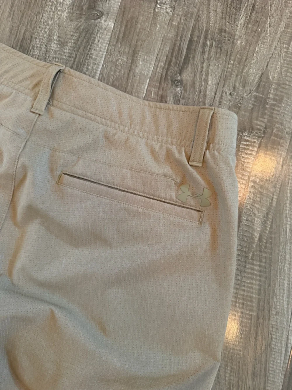 Under Armour Men's Tan Chino Pants